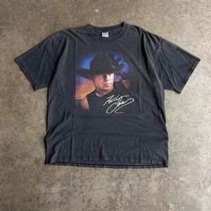 2003 kenny chesney tour tee